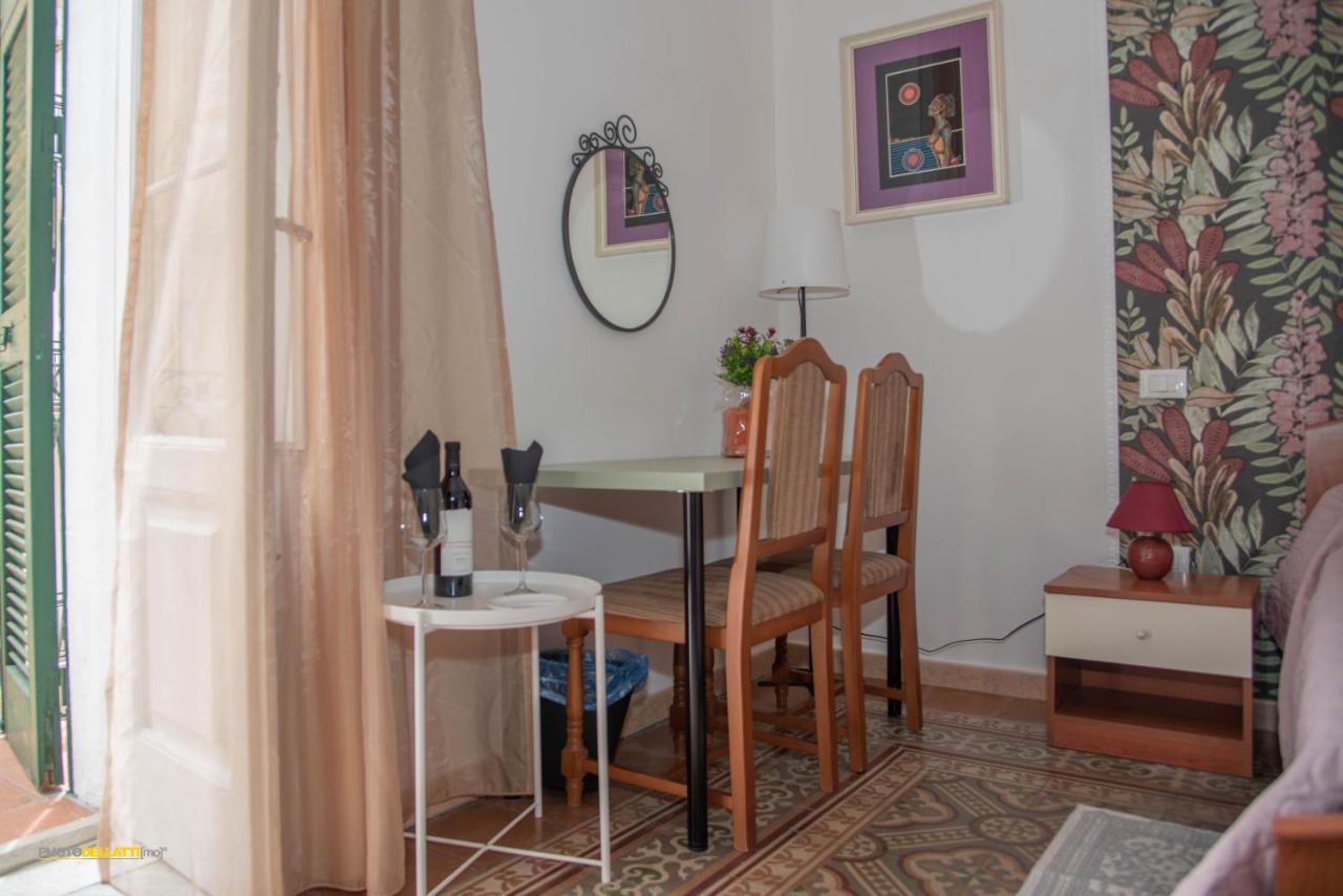 Victoria Suite Casa Vacanza Tarento Exterior foto