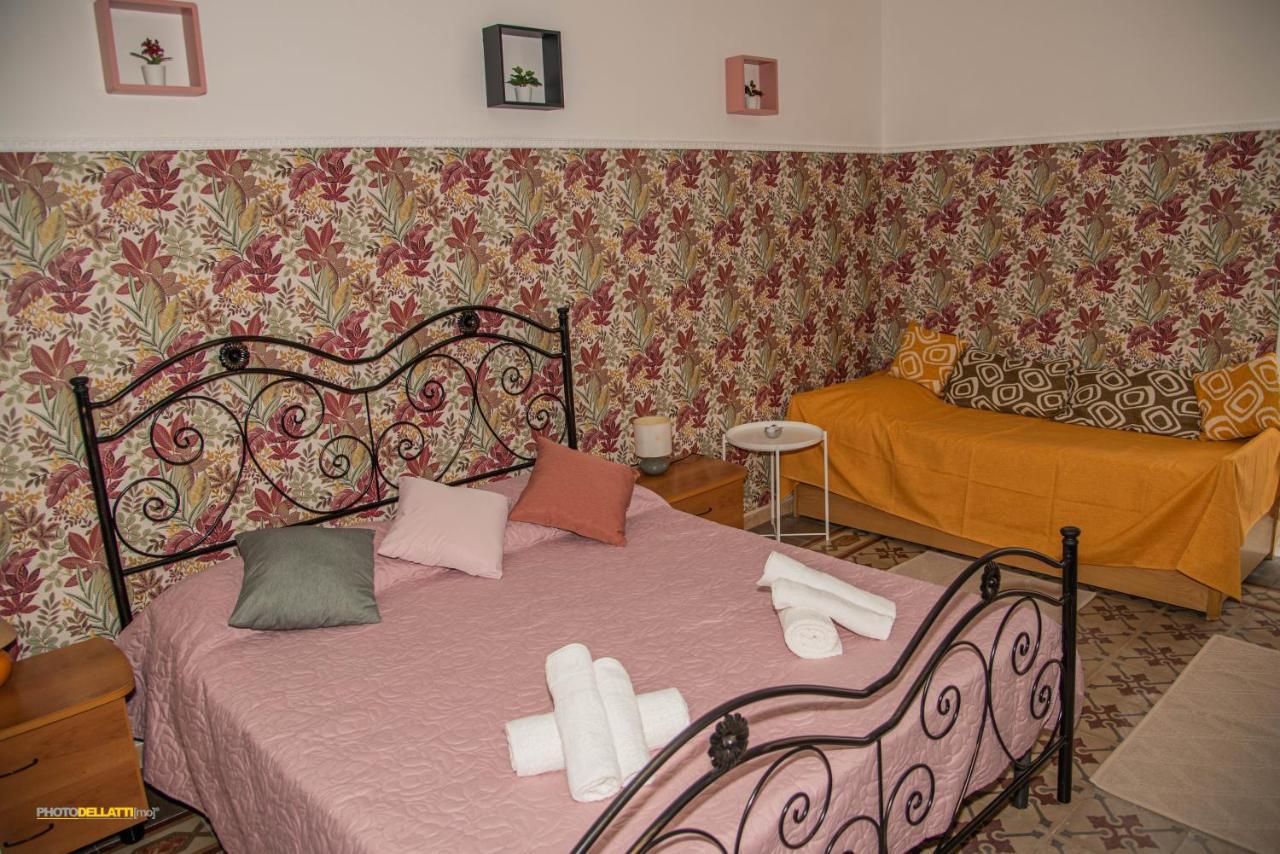 Victoria Suite Casa Vacanza Tarento Exterior foto